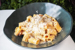 Mezzi-Rigatoni-Carbonara-3