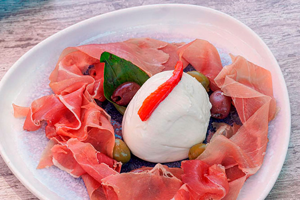 Burrata-e-Prosciutto-di-Parma